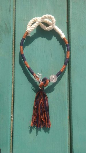 Collar Azul y Café
