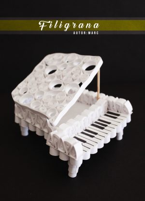 Piano decorativo en Filigrana